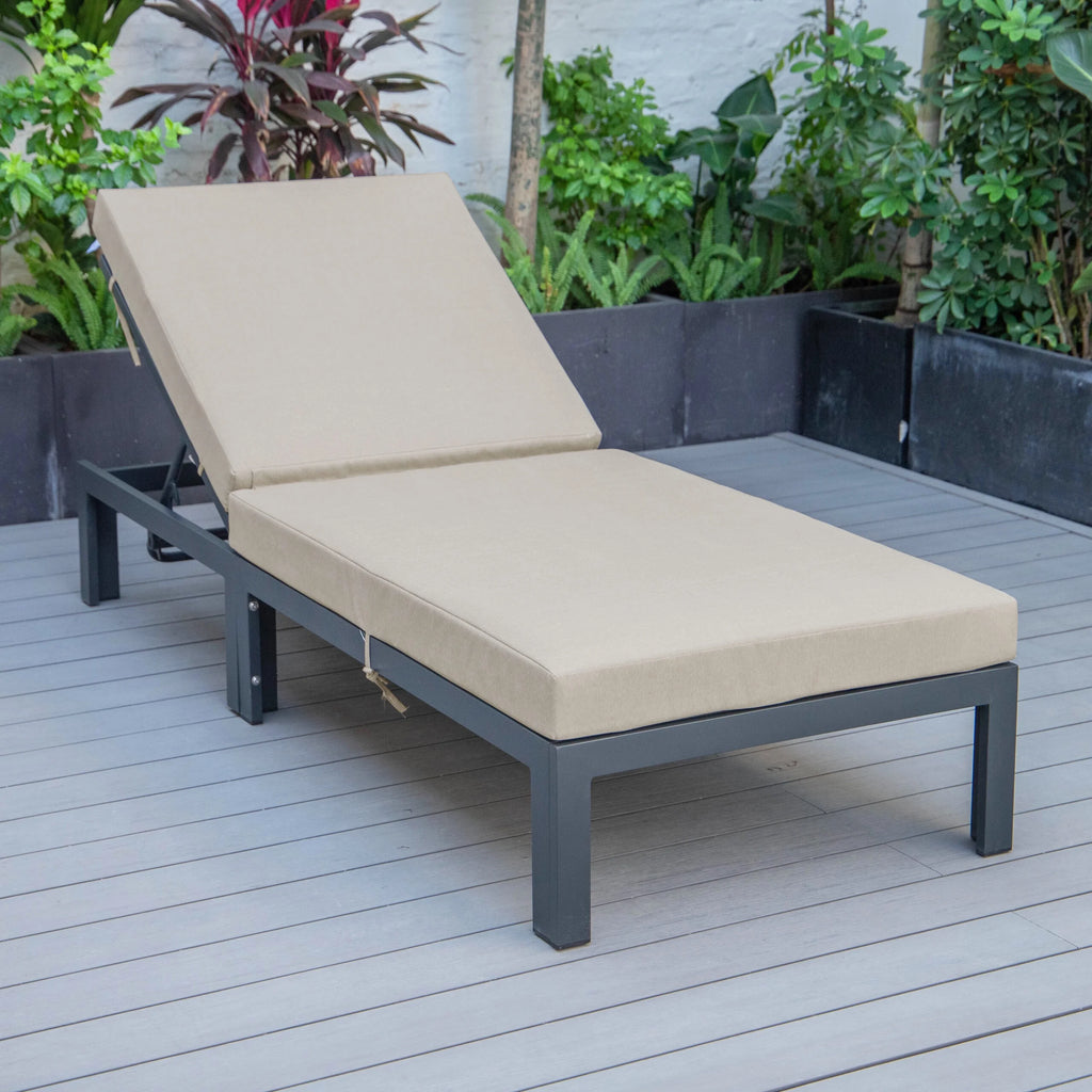 Aluminum Outdoor Lounge Chair with Beige Cushions S772520