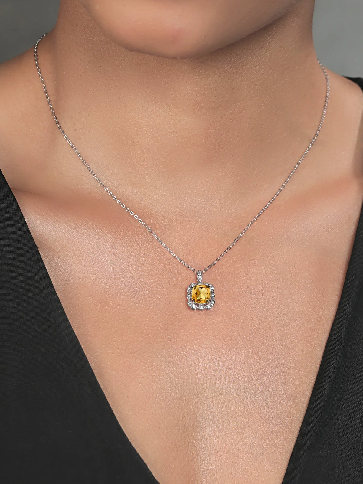 925 Sterling Silver Citrine Pendant Necklace with 18 inch Silver Chain X463416