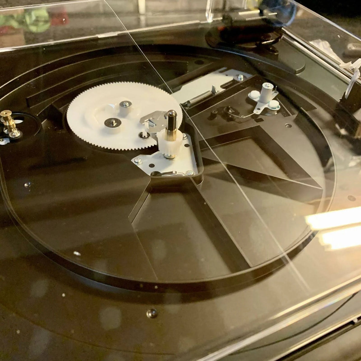 Black Fully Automatic Belt-Drive Stereo Turntable C3016