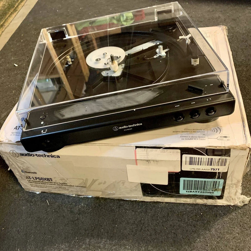 Black Fully Automatic Belt-Drive Stereo Turntable C3016