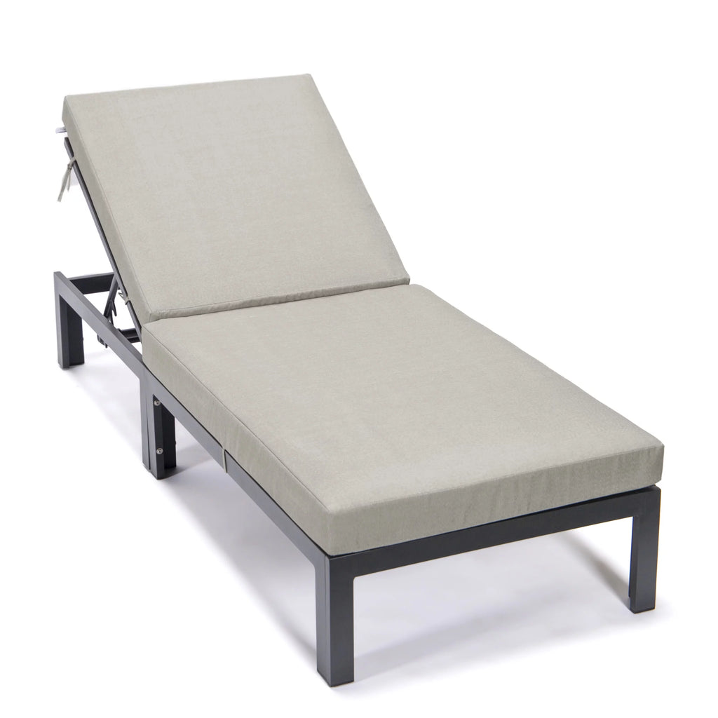 Aluminum Outdoor Lounge Chair with Beige Cushions S772520