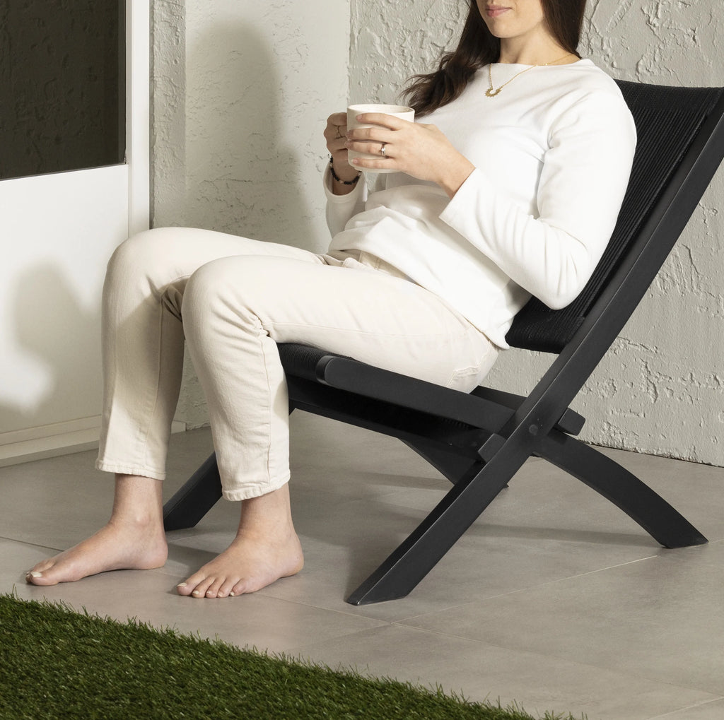 Black Chair F305