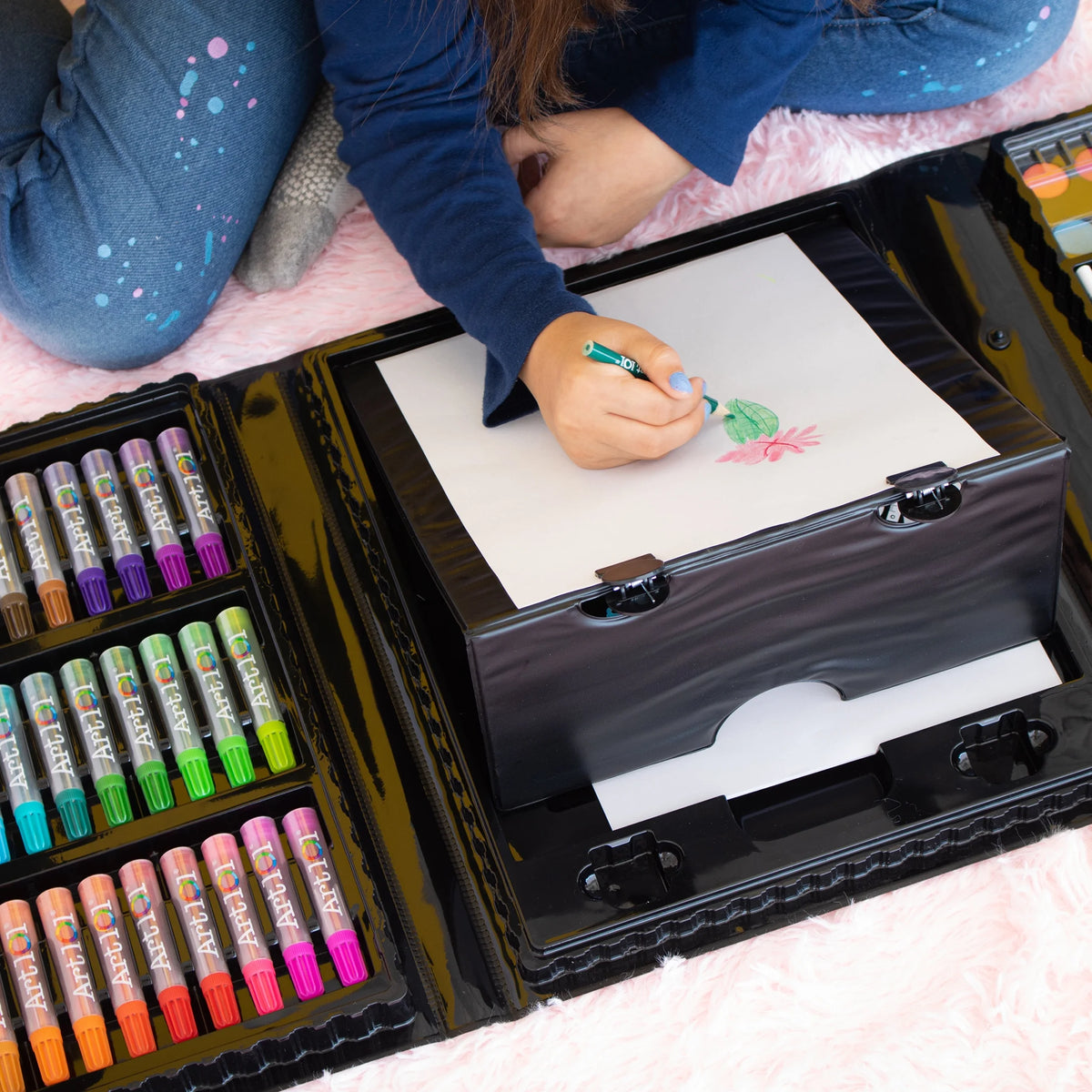 150 Pieces Multifunctional Art Set with Pop-up Easel G21580