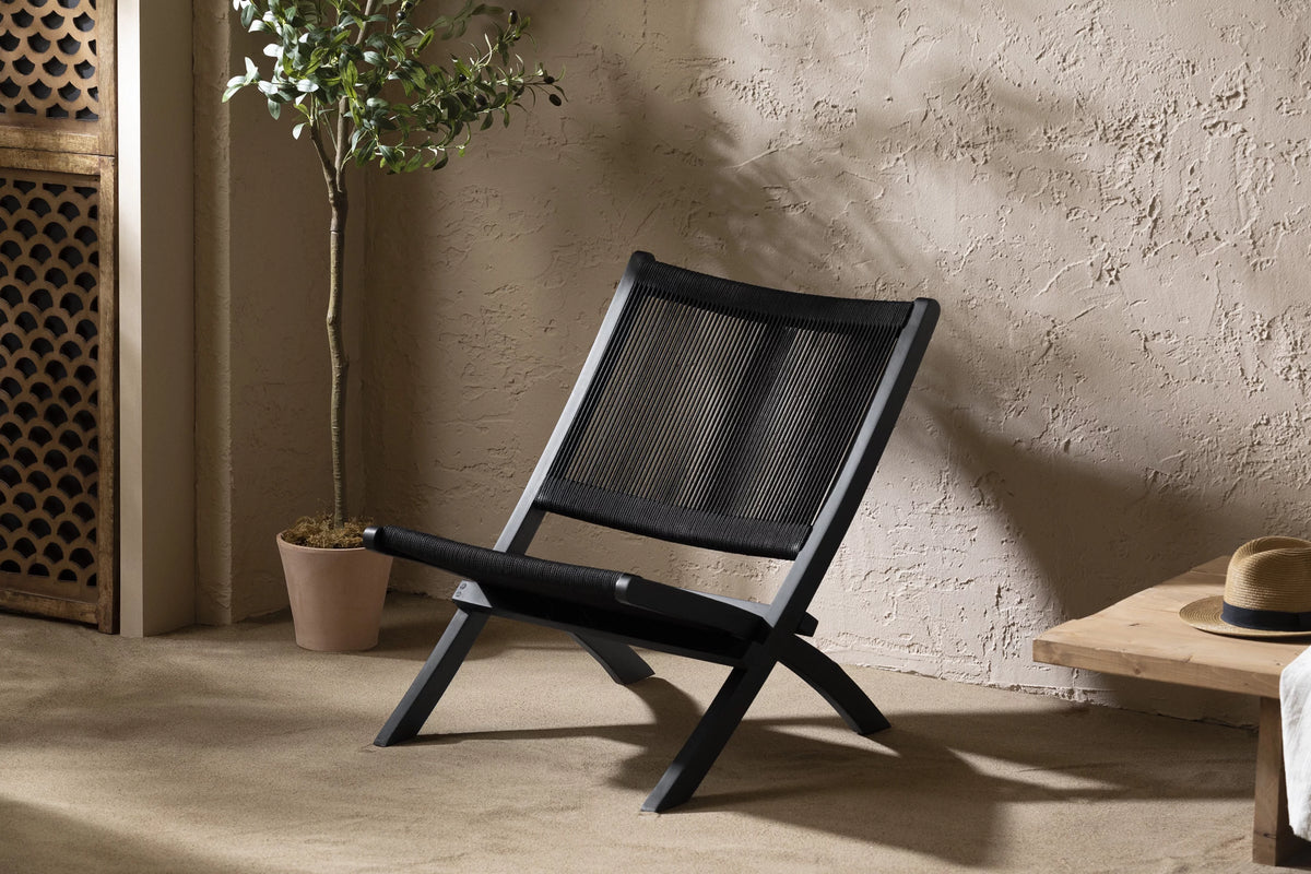 Black Chair F305