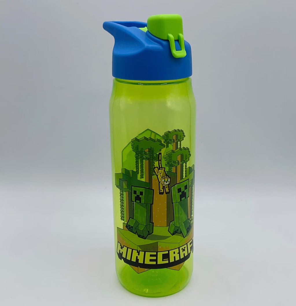 Green Water Bottle 20 oz Reusable Plastic H58794