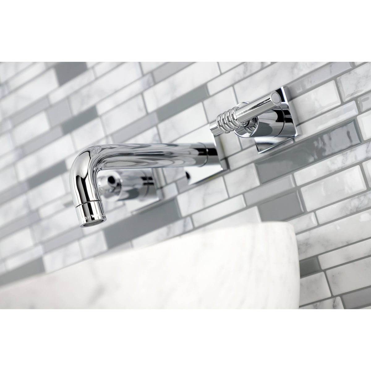 Antique Brass Wall Mount Bathroom Faucet O5518