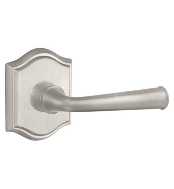 Passage Federal Lever with Traditional Arch Rose, Matte Brass and Black Q663