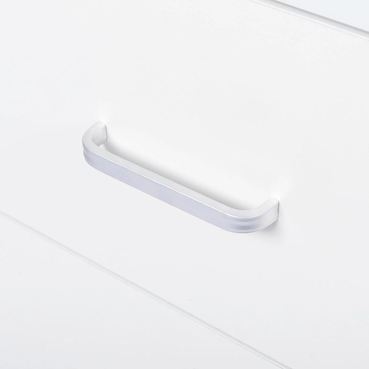 White 3 Drawer Dresser L787