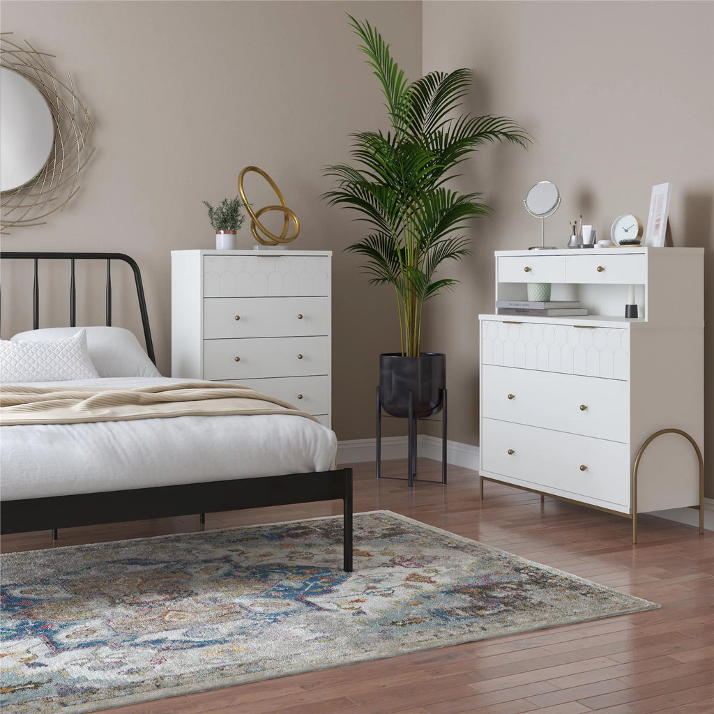 White 4 Drawer Dresser with Hutch P658352