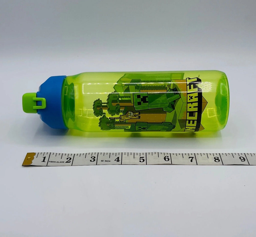 Green Water Bottle 20 oz Reusable Plastic H58794