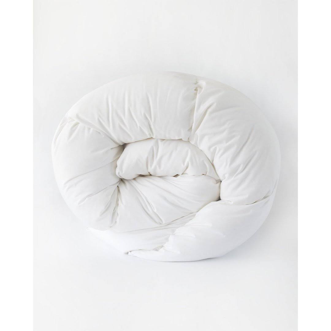 White King/Cal King Down Alternative Comforter P4929