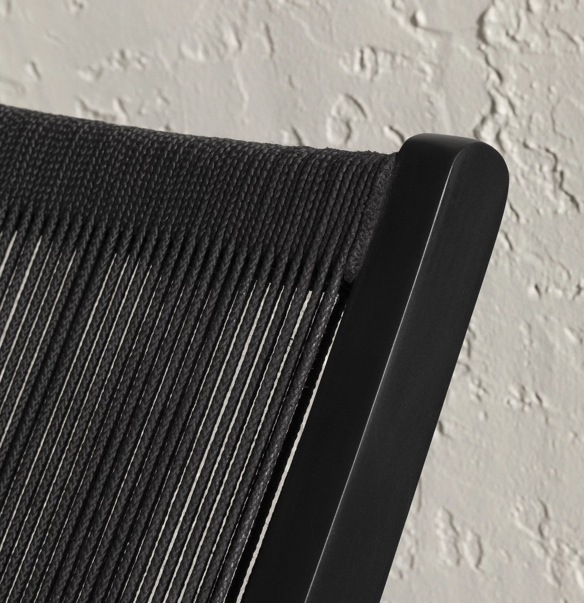 Black Chair F305